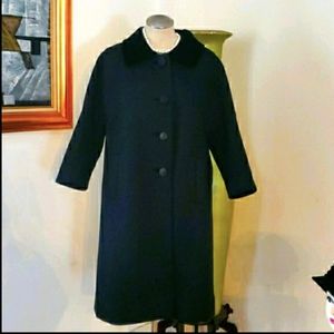 🌹VTG WOOL/VELVET TRIM COAT🌹